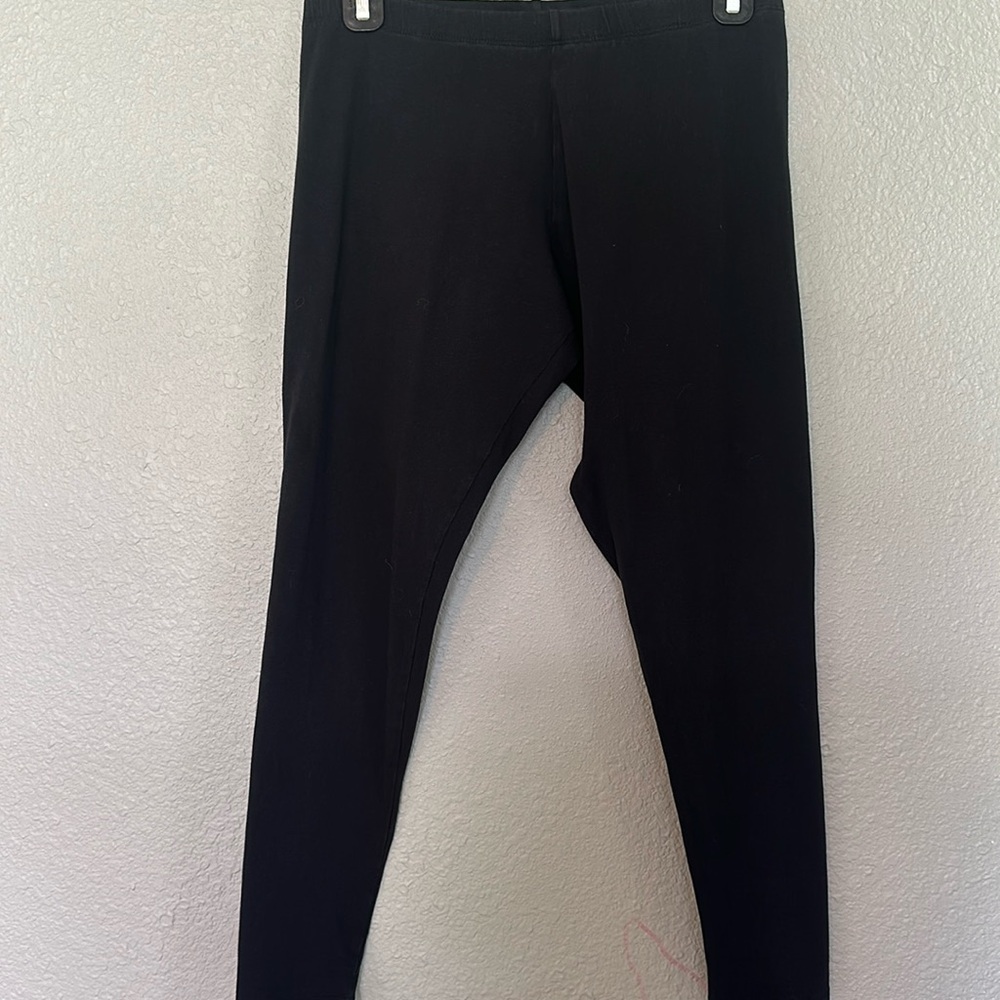 Black leggings size XL
